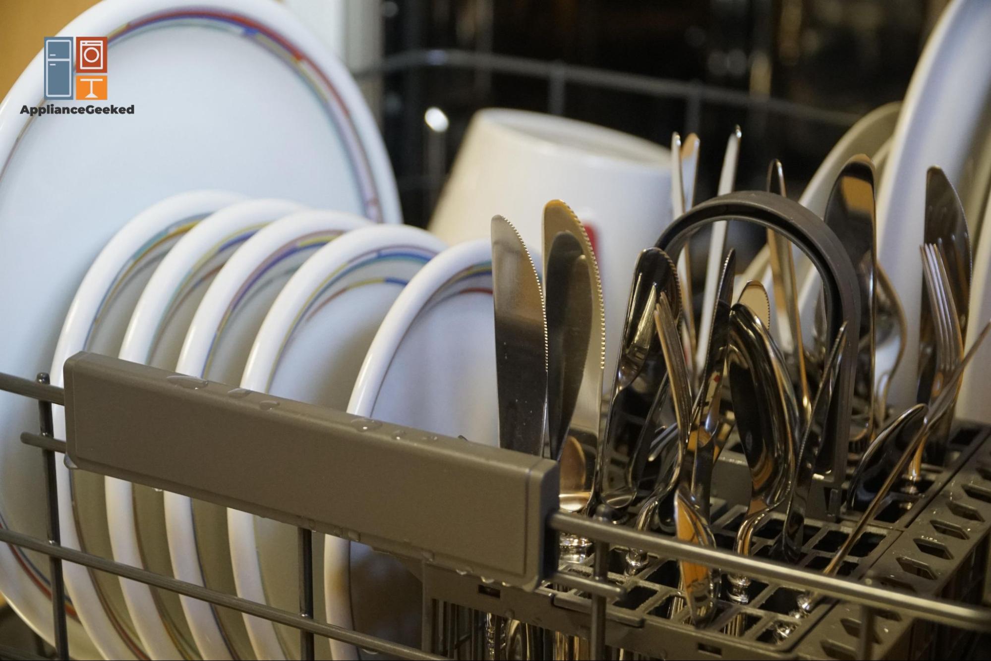 Why is my Bosch dishwasher not cleaning
